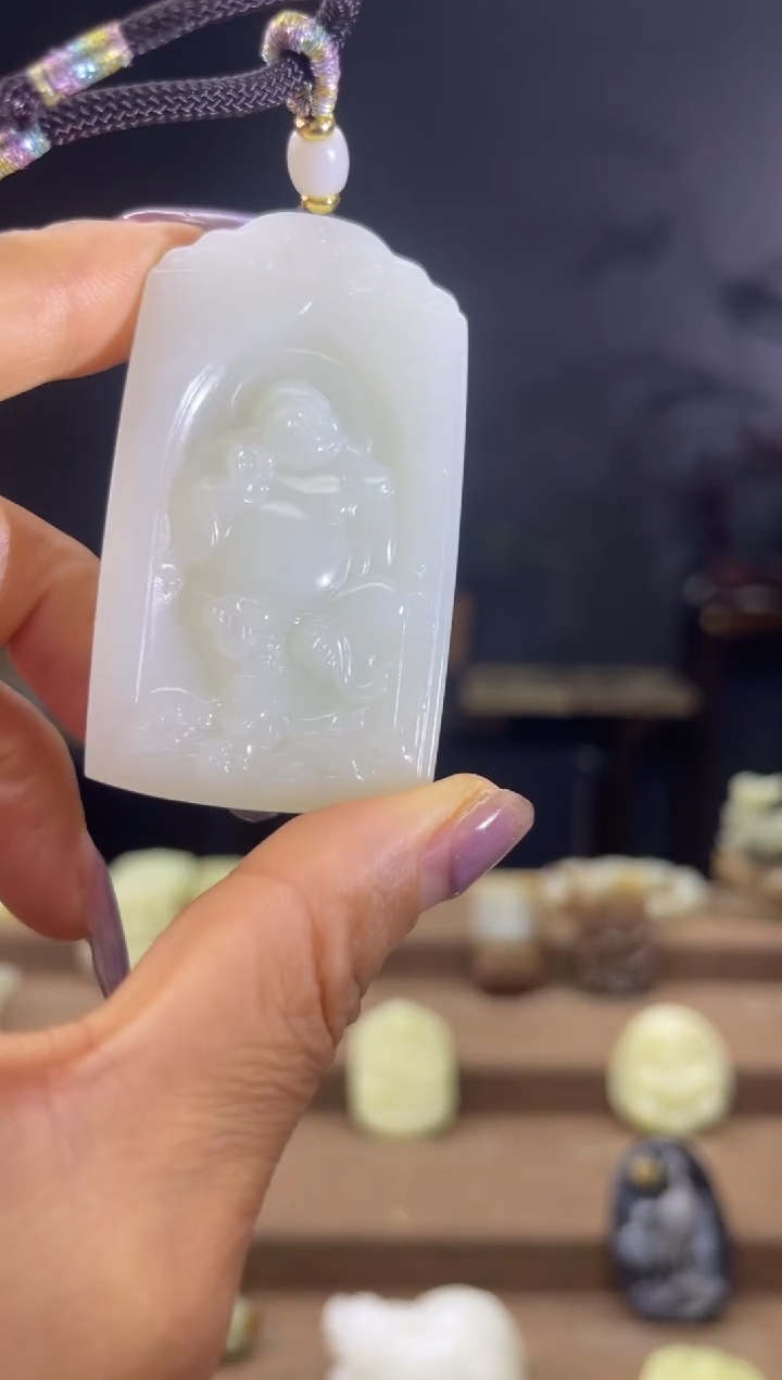 颈饰未镶嵌和田玉1