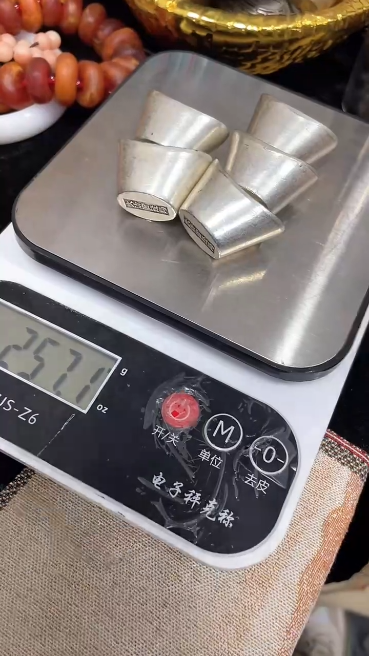 摆件主播推荐如图所示