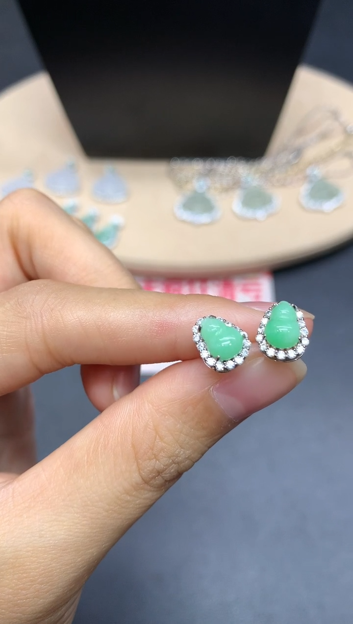 【闪购商品】翡翠耳饰银S925镶嵌葫芦【多样性发其一】