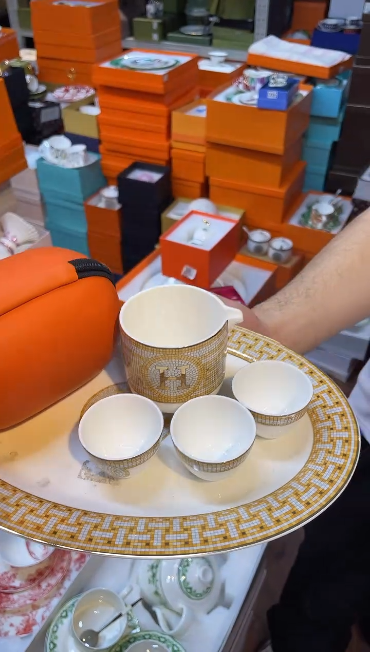 杯鸿辉家品牌瓷器，京东包邮！