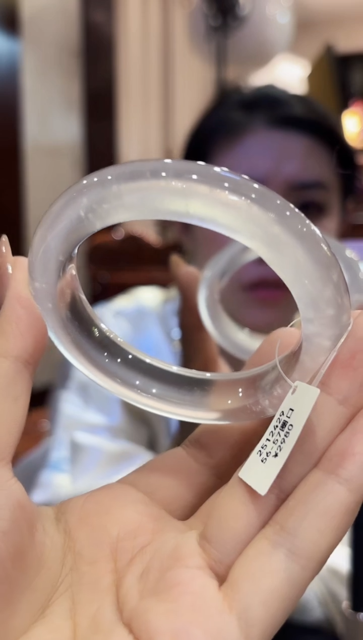 未镶嵌手镯石英质玉12429