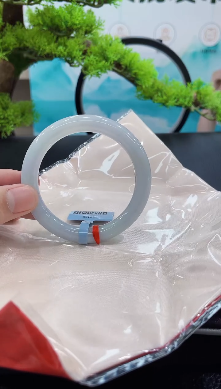 【闪购商品】翡翠手镯未镶嵌手镯