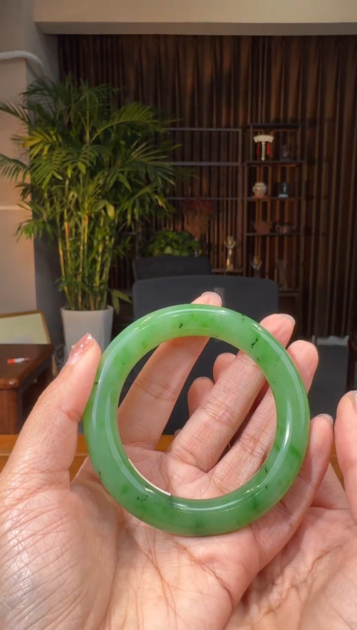 【闪购商品】和田玉146未镶嵌2.12巴哥54-60