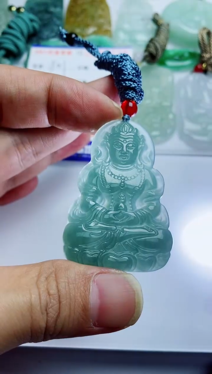 【闪购商品】翡翠吊坠(不含链)未镶嵌多样性随机发其一