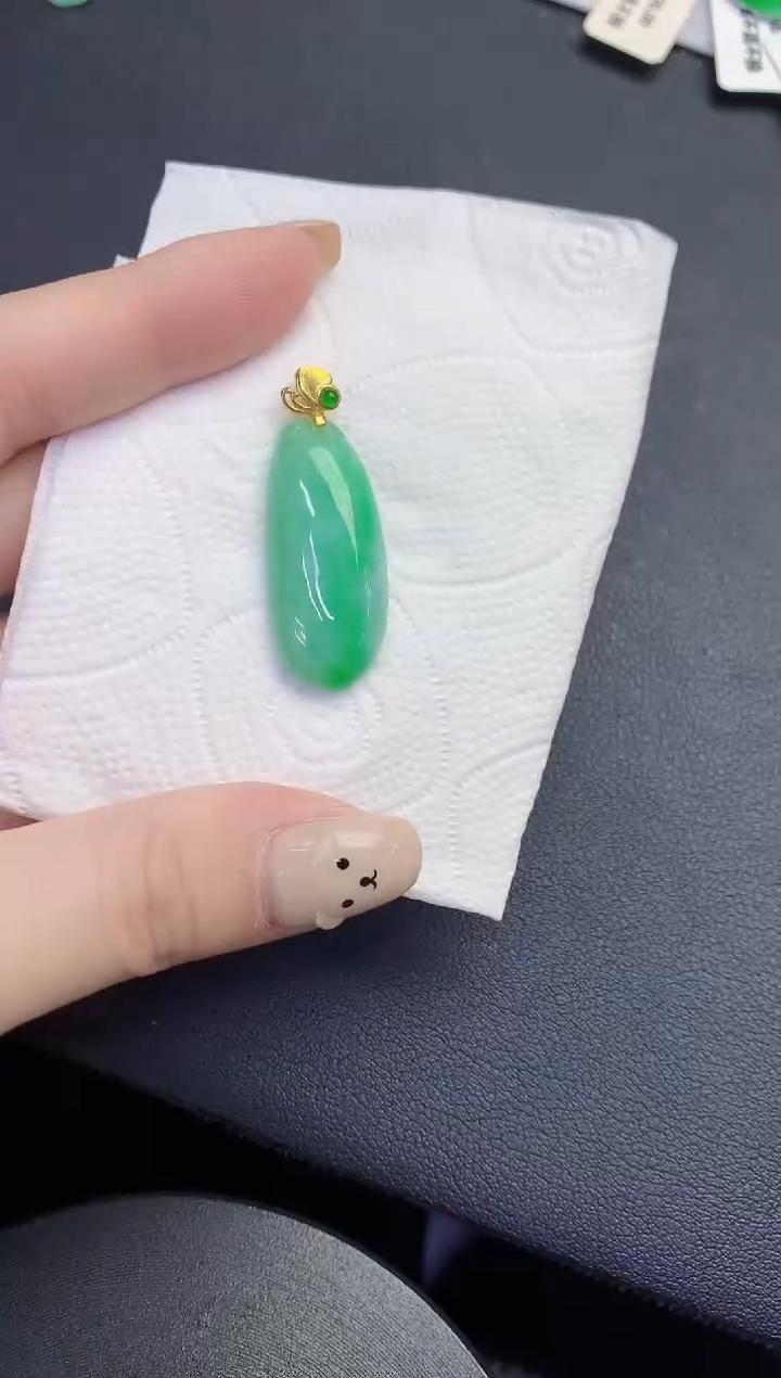 颈饰未镶嵌翡翠缅甸天然翡翠A货