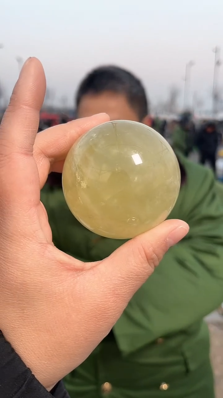 【闪购商品】黄晶水晶球未镶嵌天然多样性发一61.8mm35