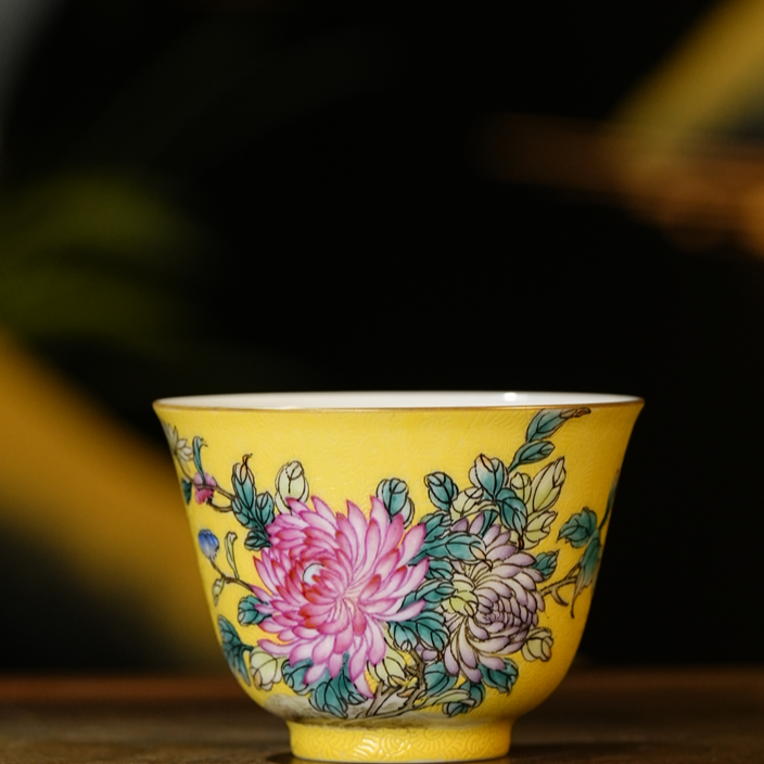 崔迪器-黄地菊花兰花花神杯