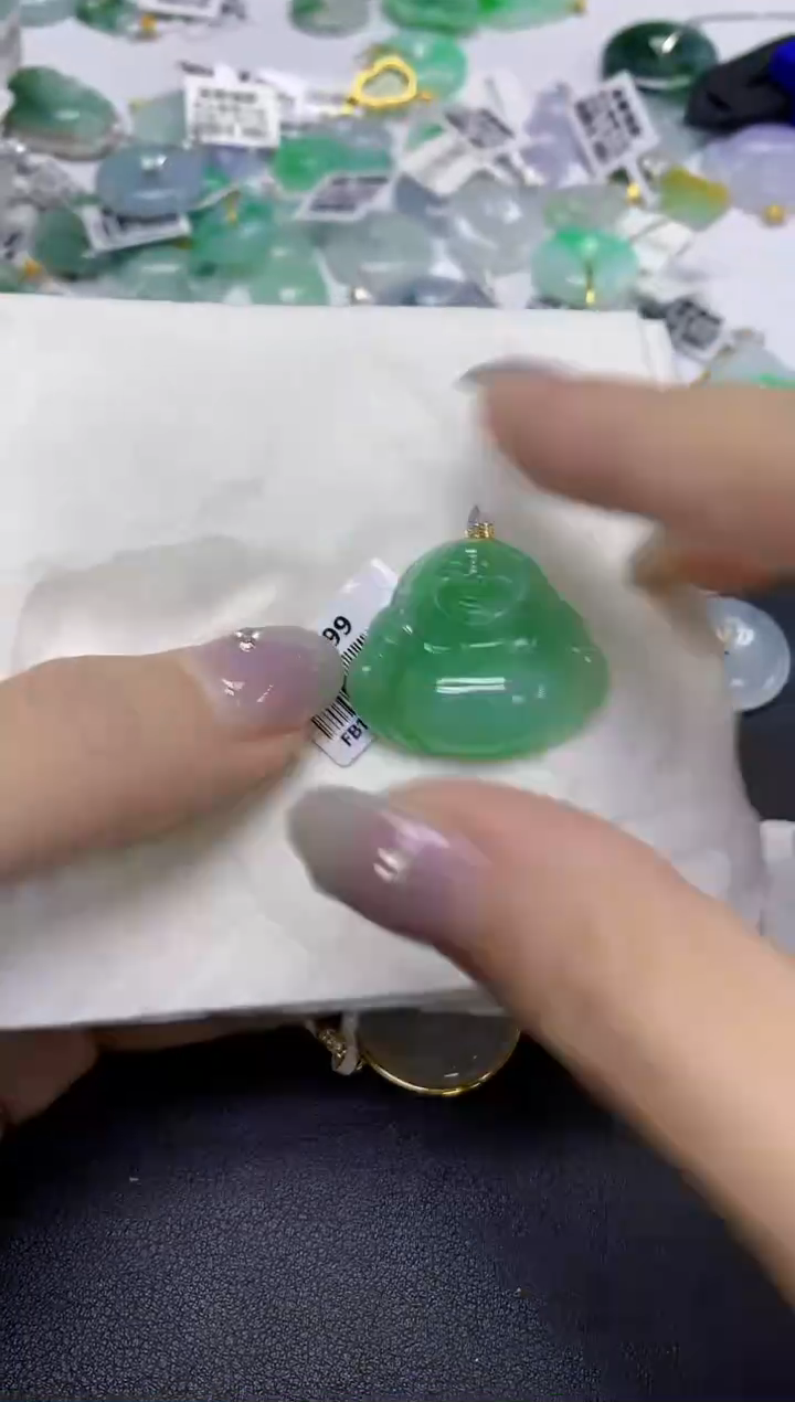 颈饰18K金镶嵌翡翠天然缅甸翡翠A货百元以上9元证书费自理