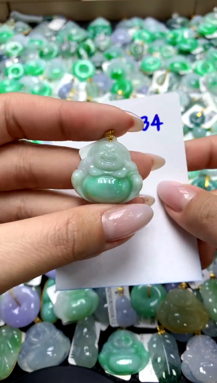 翡翠18K金镶嵌颈饰1111111111111111