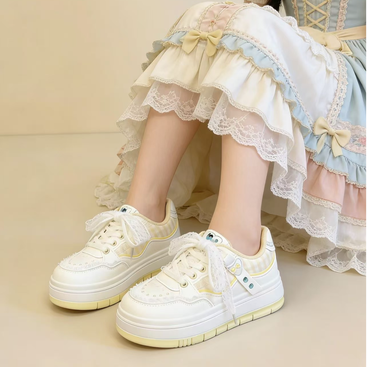 新款休闲厚底板鞋女鞋百搭校园高颜值透气学生阔腿裤必备鞋小白鞋