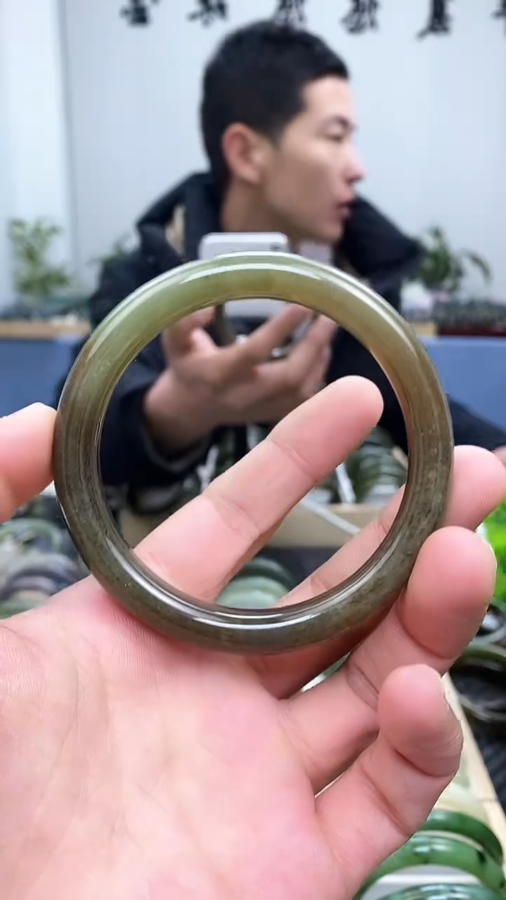 【闪购商品】和田玉手镯未镶嵌61.5