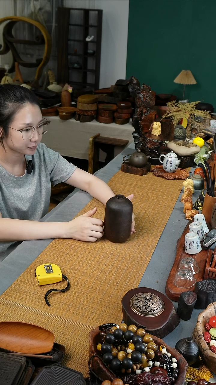 鸡翅木花器7-7-15.5