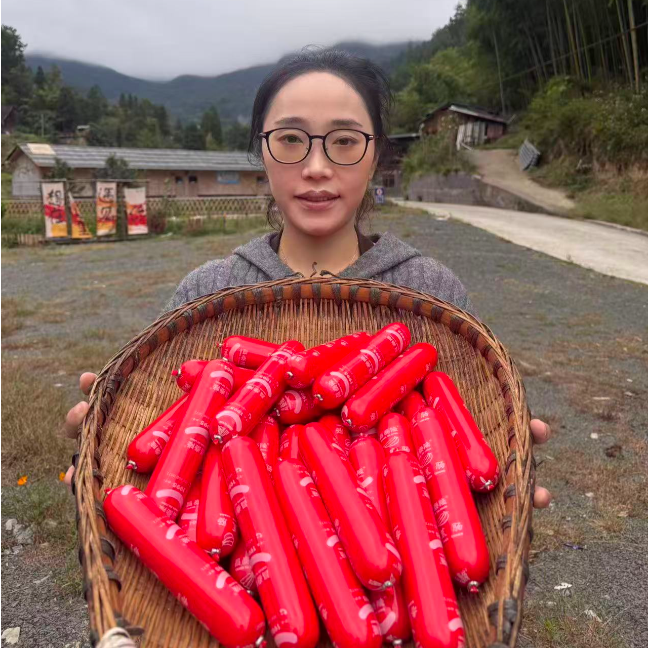智敏家猪肉火腿肠纯肉制作（现场称重）