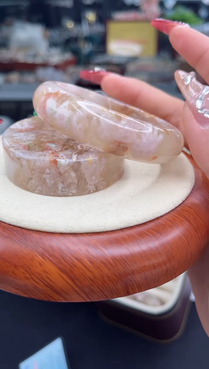 【闪购商品】石英质玉手镯未镶嵌55圈口（赠品镯心）6609144