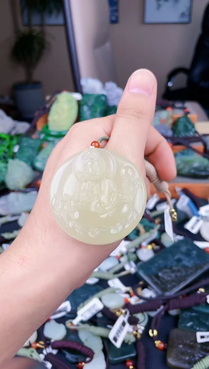 和田玉未镶嵌颈饰拍一发一拍一发一