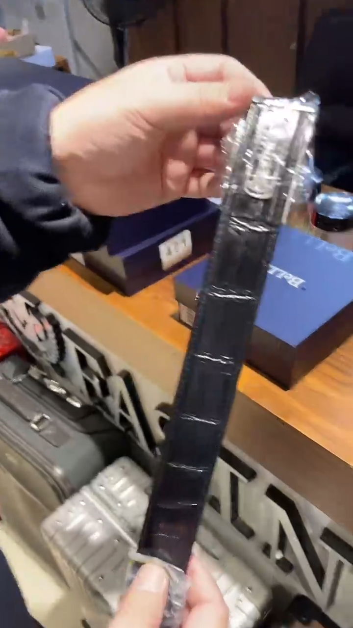 鳄鱼皮（革）561品牌男包清货中（不要卡单，理性消费）/长度120