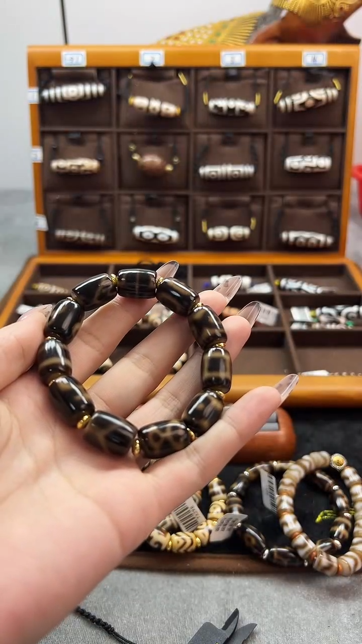 玛瑙/玉髓（覆膜）颈饰合金209.（微瑕）