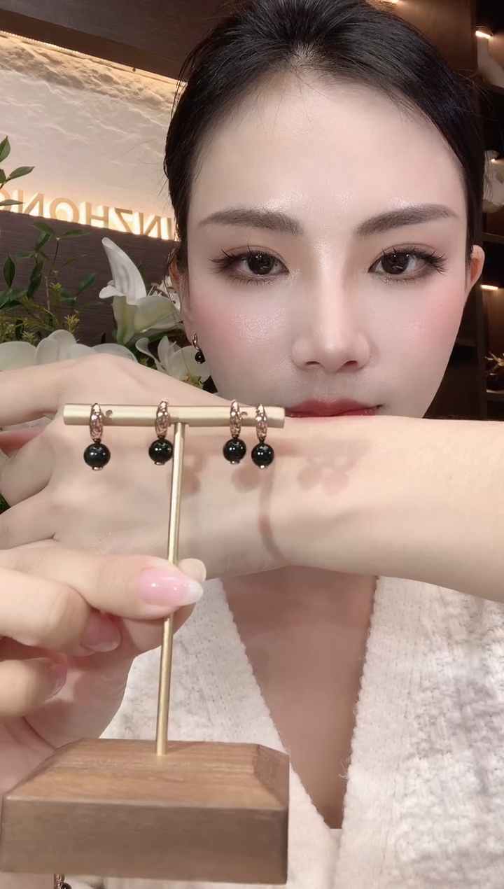 18K金镶嵌翡翠耳饰D6 多样性发一对