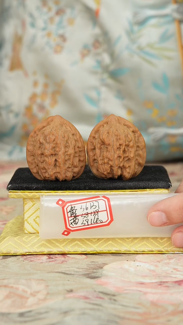 【闪购商品】文玩核桃把件赤龙鸡心