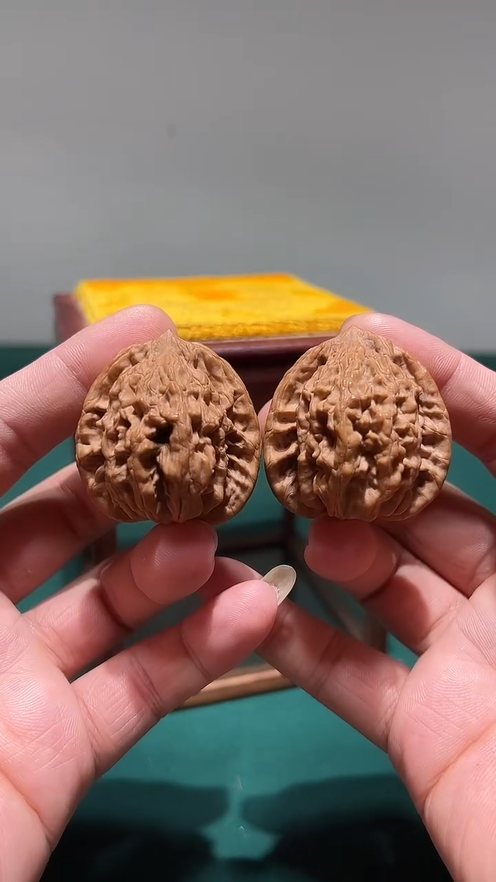 【闪购商品】文玩核桃把件老树 麦虎 43 全品 