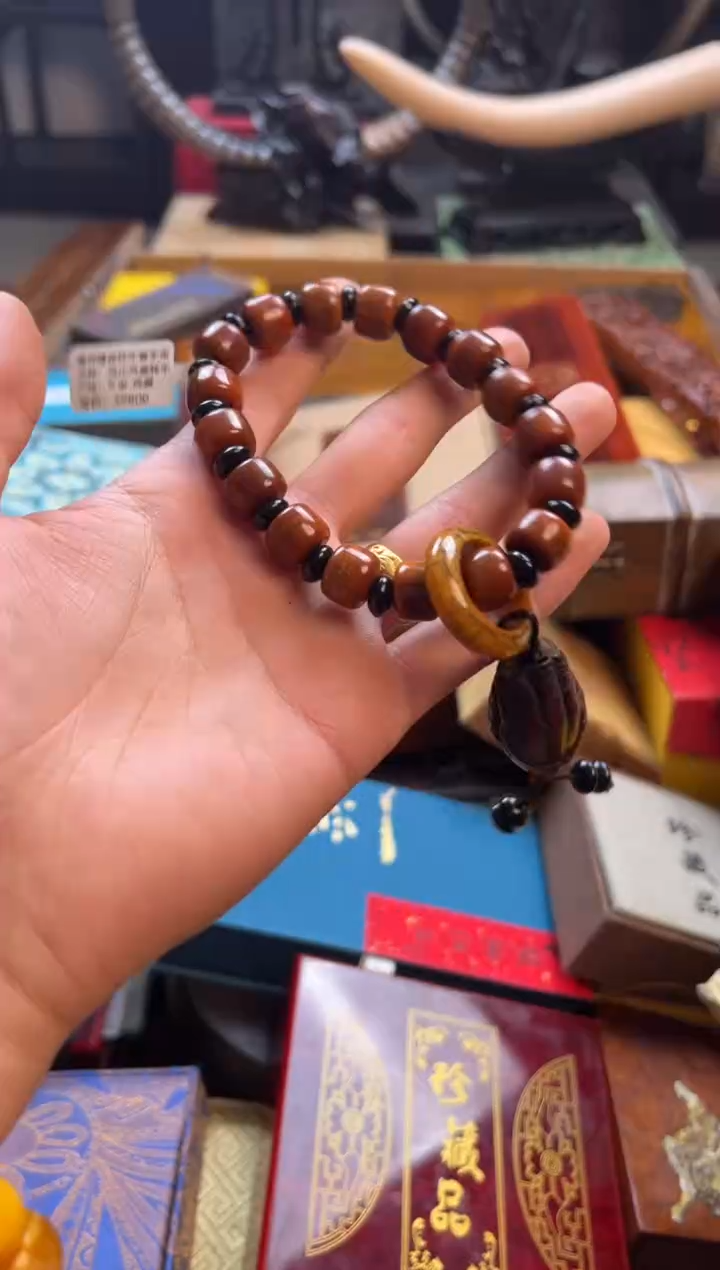 【闪购商品】牛股手串