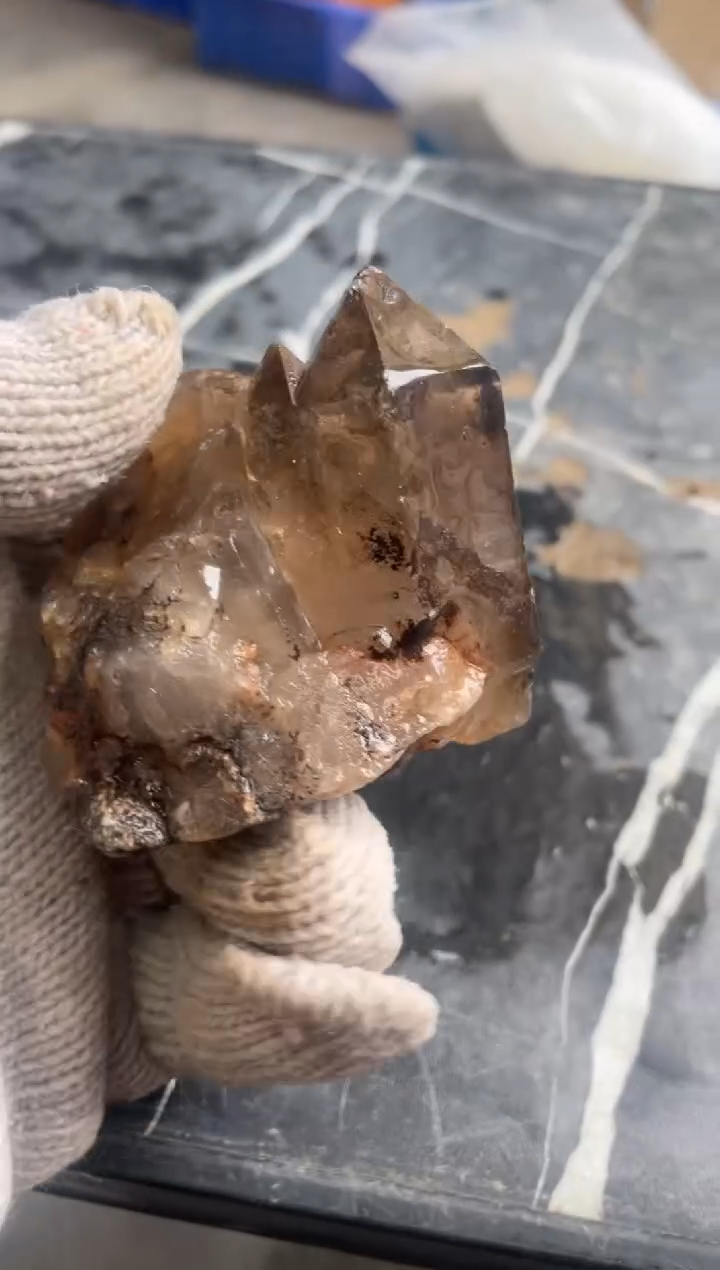 【闪购商品】烟晶原石未镶嵌天然茶水晶原石摆件