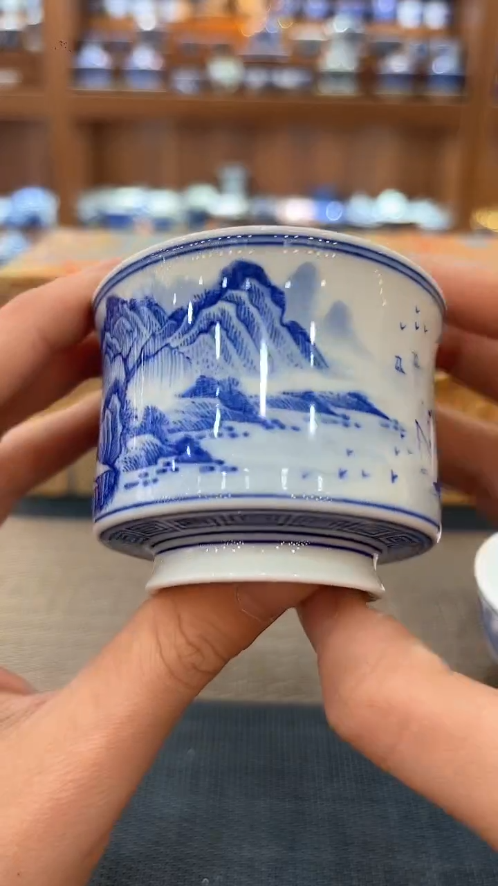 【闪购商品】青花重工山水直口杯子