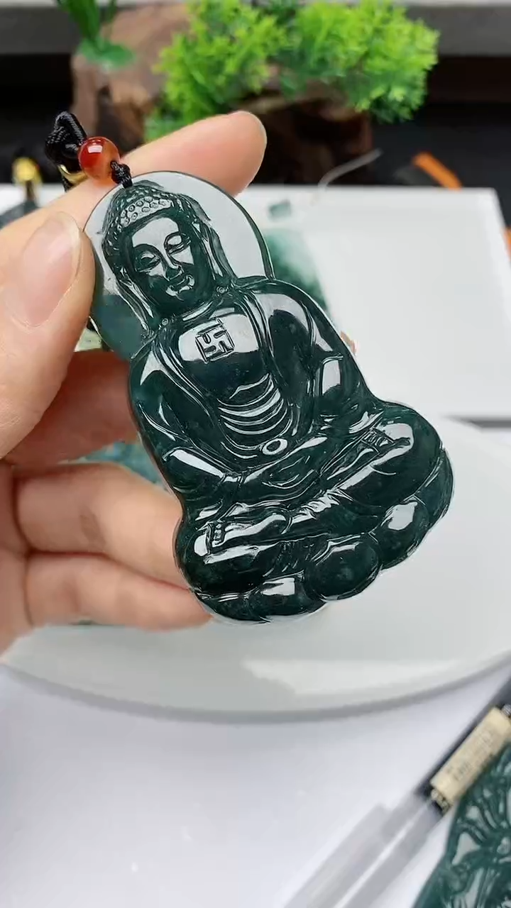 【闪购商品】翡翠颈饰未镶嵌