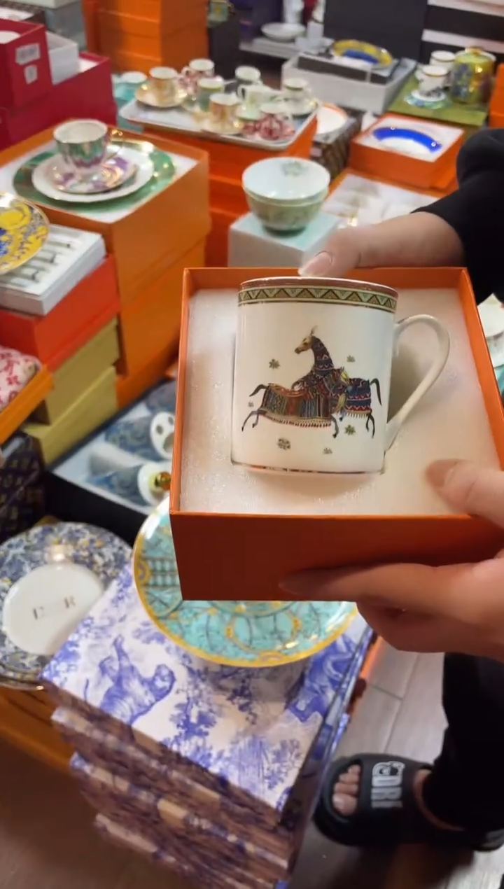 杯鸿辉家品牌瓷器，京东包邮！