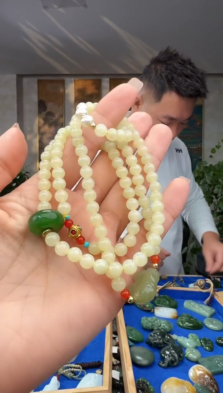 颈饰未镶嵌和田玉拍一发一