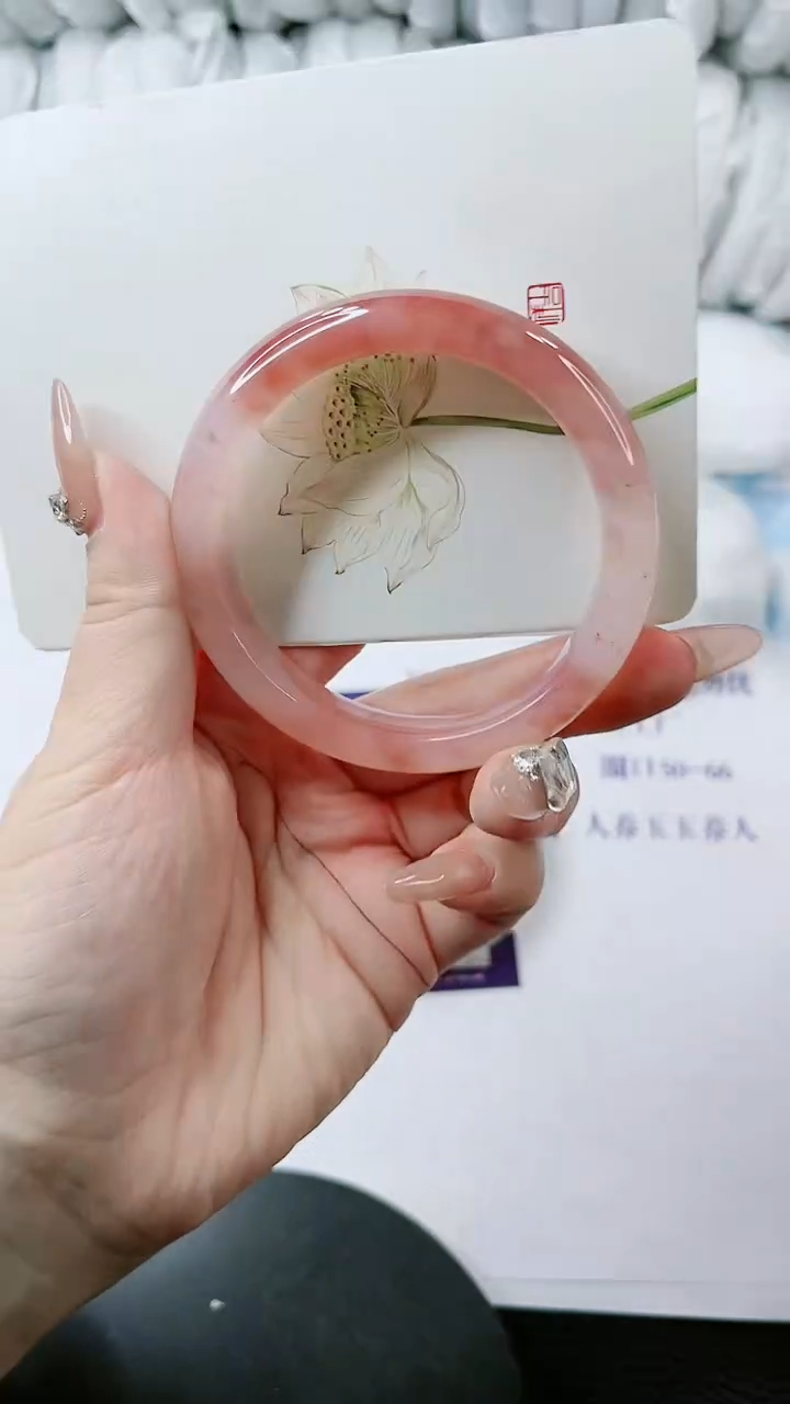 【闪购商品】石英质玉手镯未镶嵌多样性发货L182