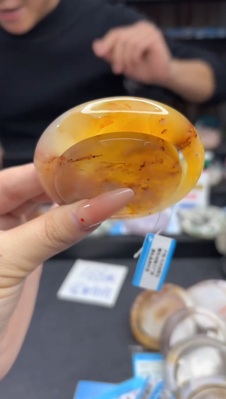 【闪购商品】石英质玉手镯未镶嵌2138（56圈赠送镯心）