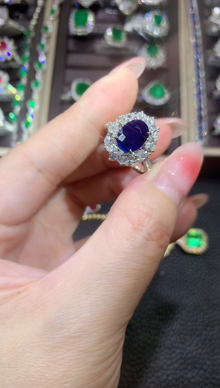 【闪购商品】蓝宝石戒指18K金镶嵌C75 