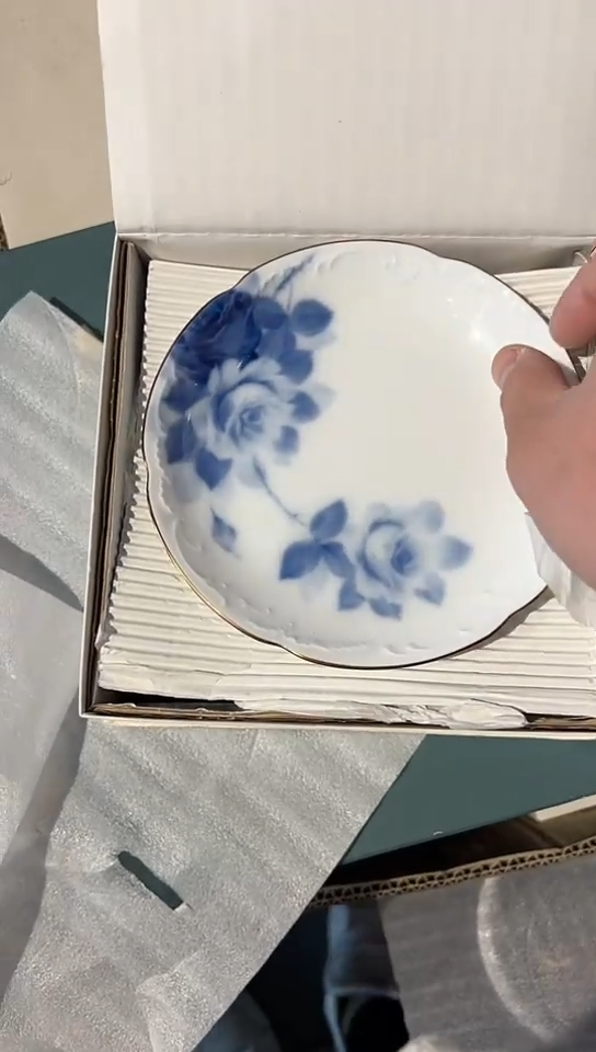 【闪购商品】中古回流瓷器好看，谨慎参拍