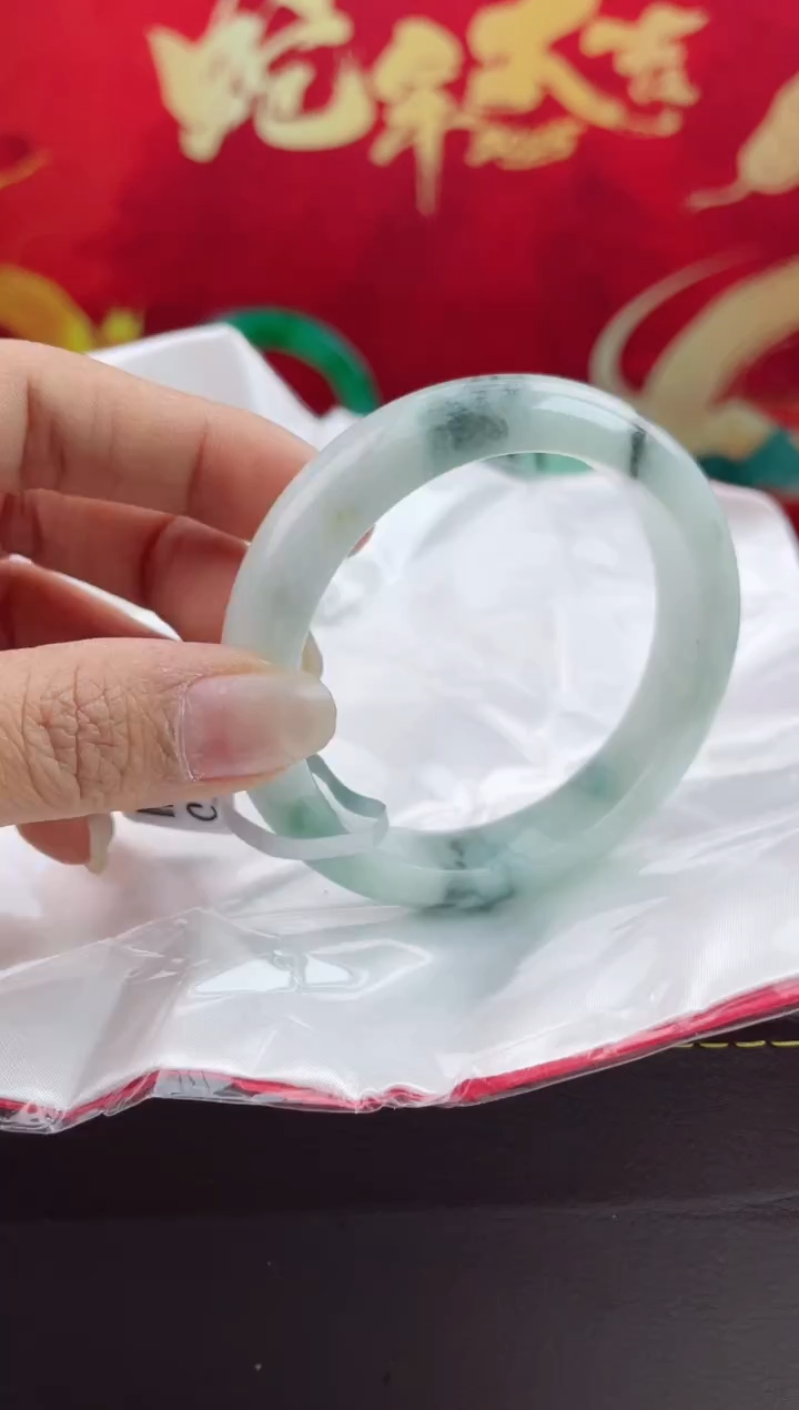 【闪购商品】翡翠手镯未镶嵌4翡翠手镯（微瑕）