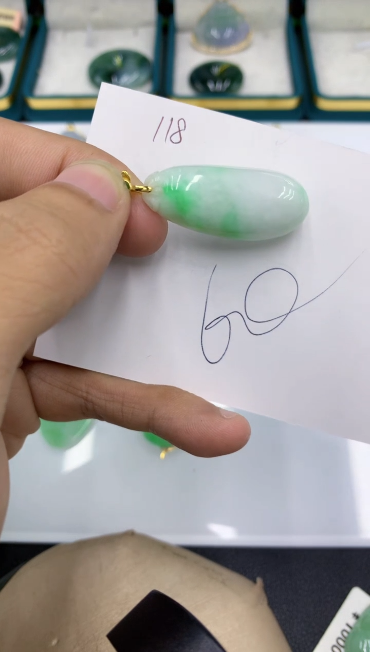 颈饰未镶嵌翡翠111111111