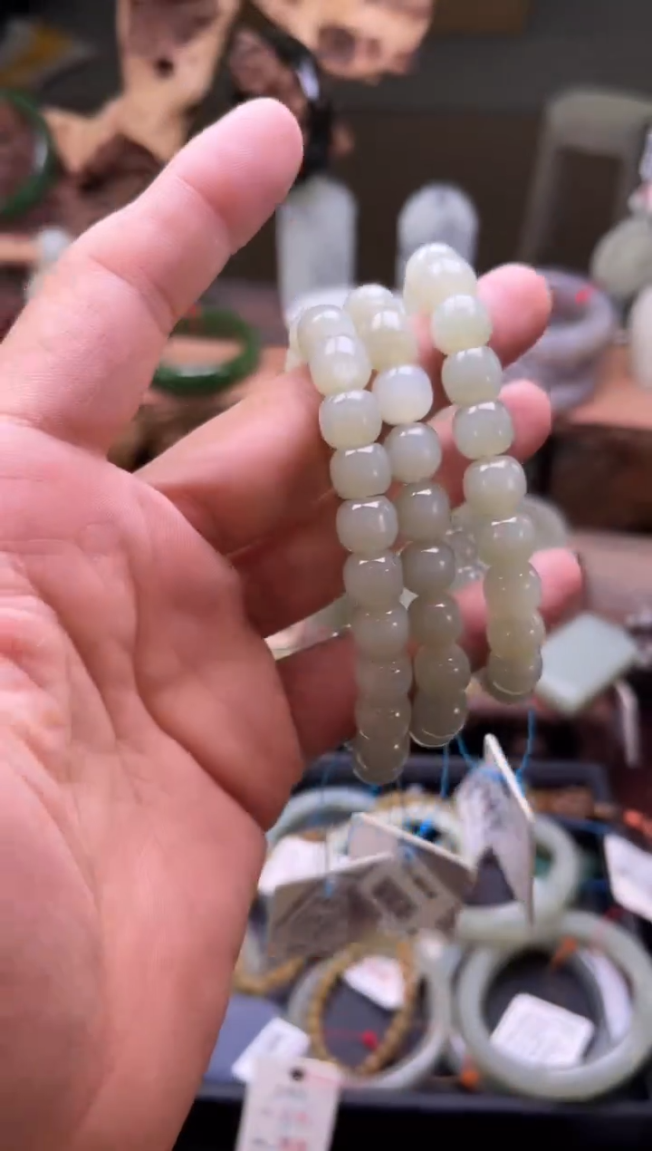 【闪购商品】和田玉手串未镶嵌卡10且末青白老型 多样性发一