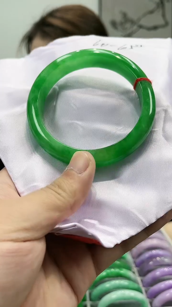 【闪购商品】砖雕s17 正阳绿手镯 圈口60-65