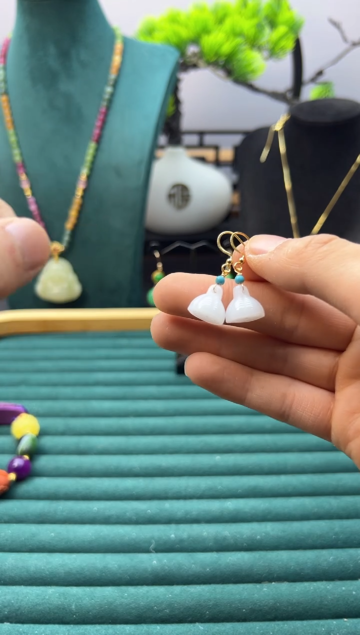 【闪购商品】和田玉耳饰14K金镶嵌E179