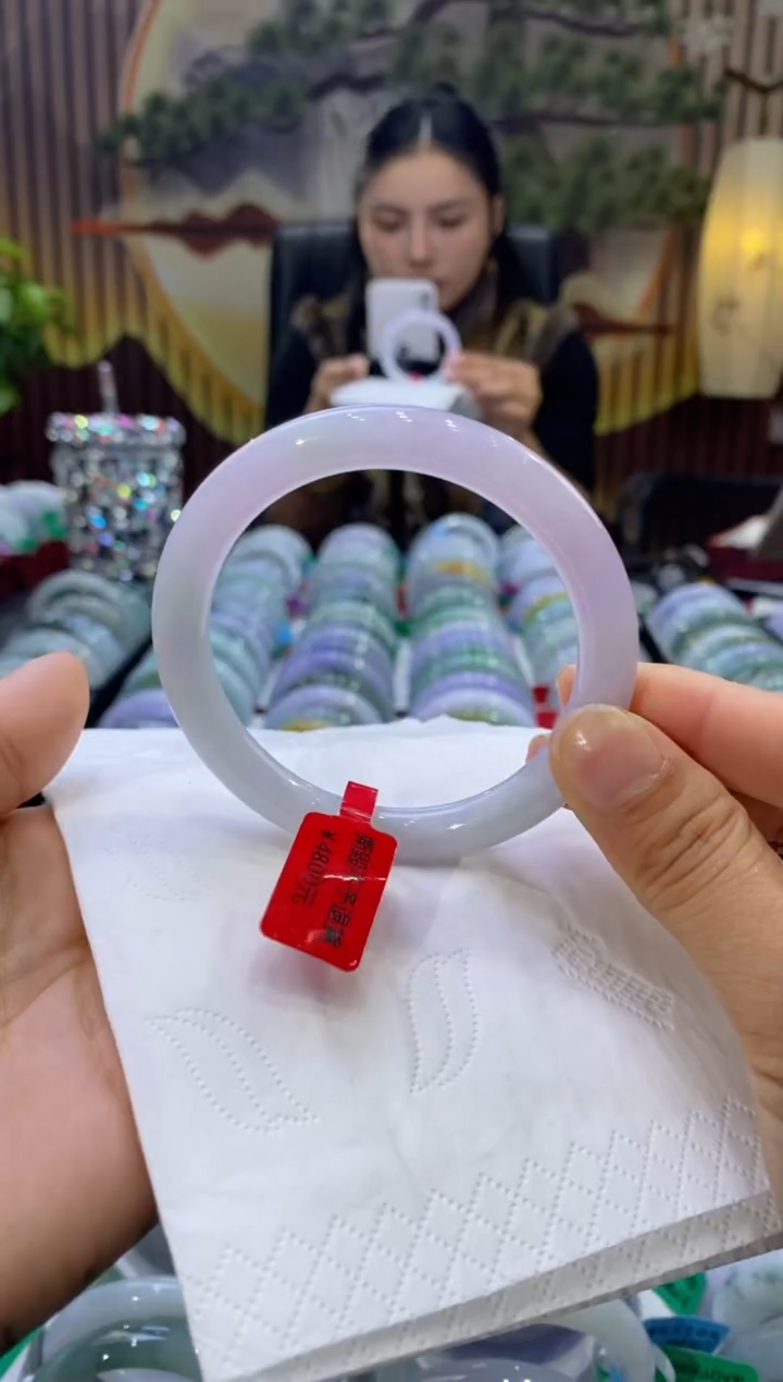 【闪购商品】翡翠手镯未镶嵌多人05337