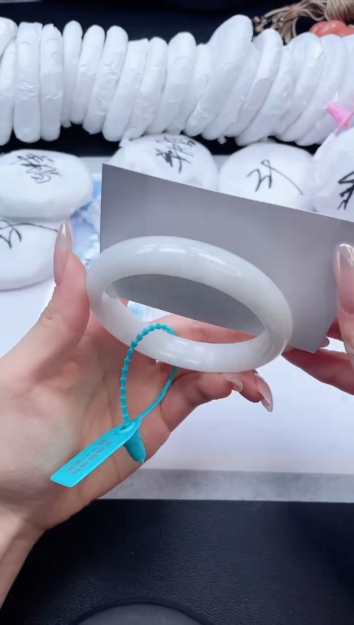 未镶嵌手镯和田玉6K63-62