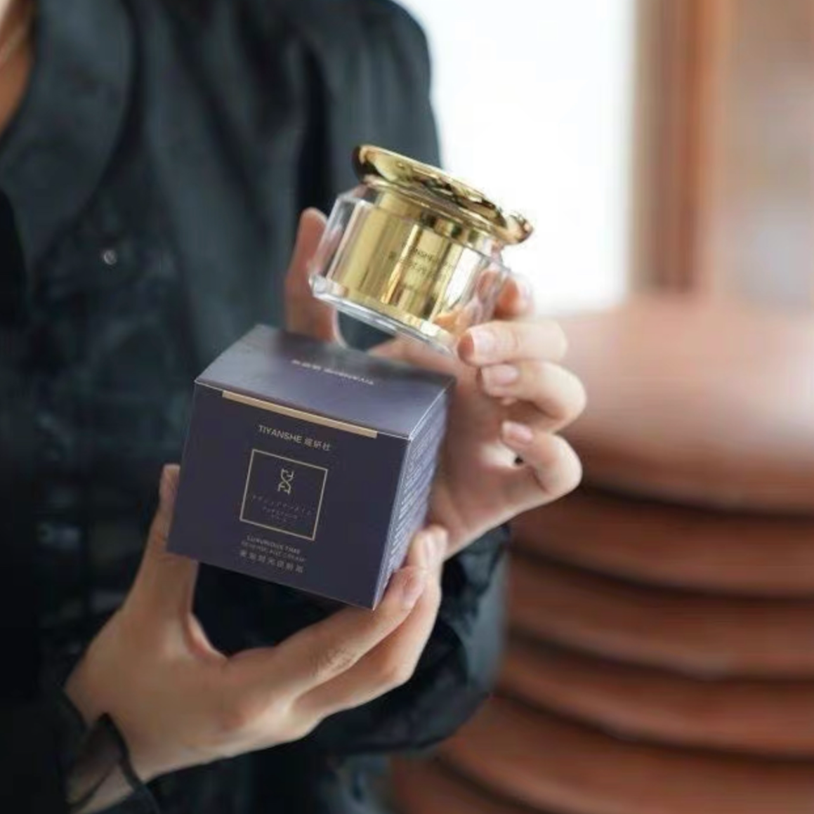 直播晶润焕肤红茶霜