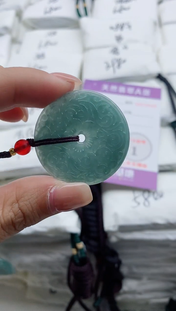 颈饰未镶嵌翡翠8