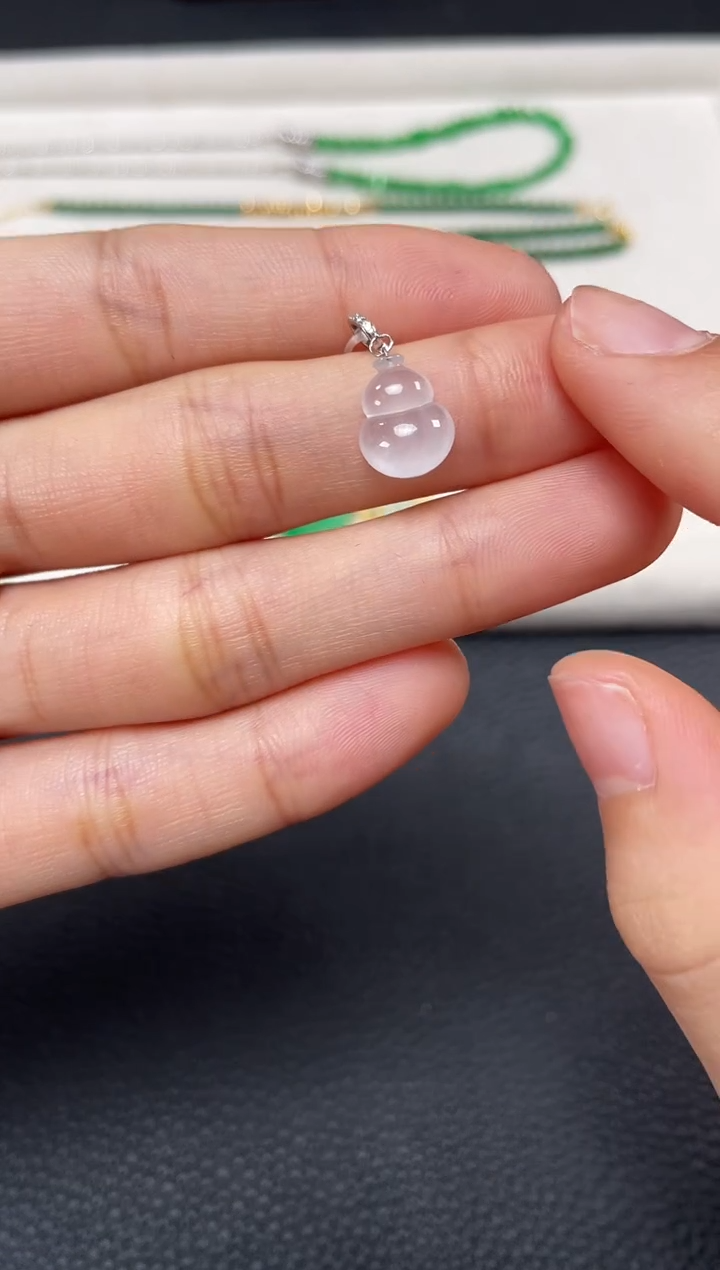 【闪购商品】翡翠吊坠(不含链)18K金镶嵌一个  JK705