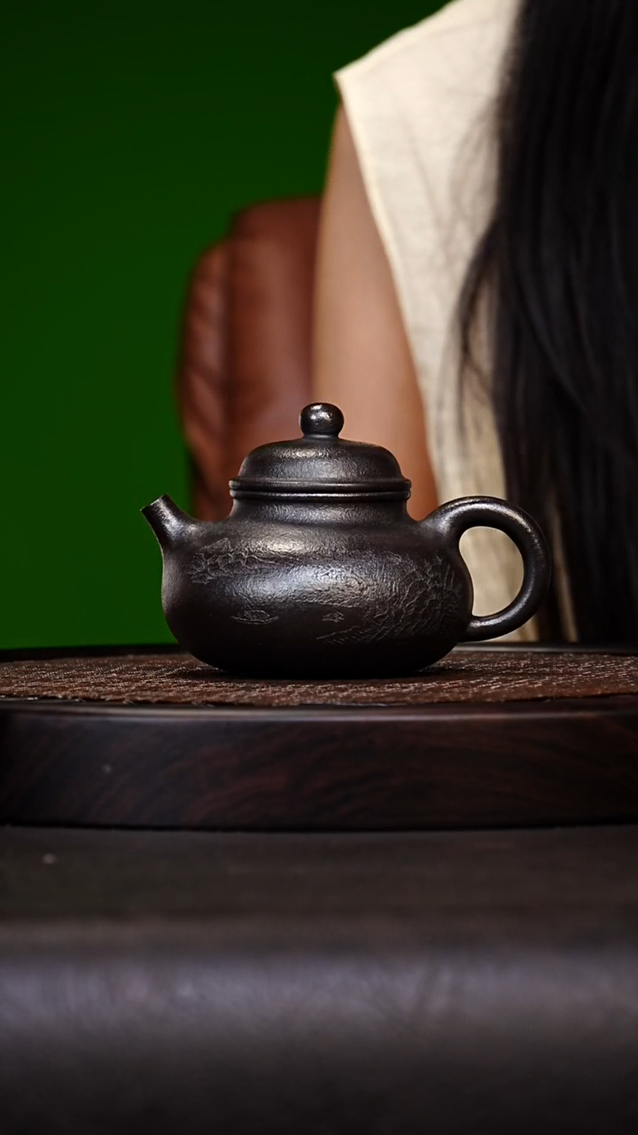 宜兴原矿高端紫砂 暖玉黑耀砂260cc