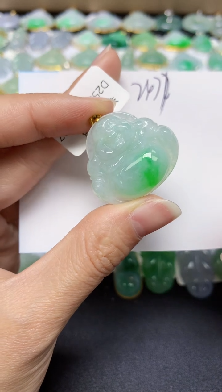 翡翠18K金镶嵌颈饰 天然翡翠A货