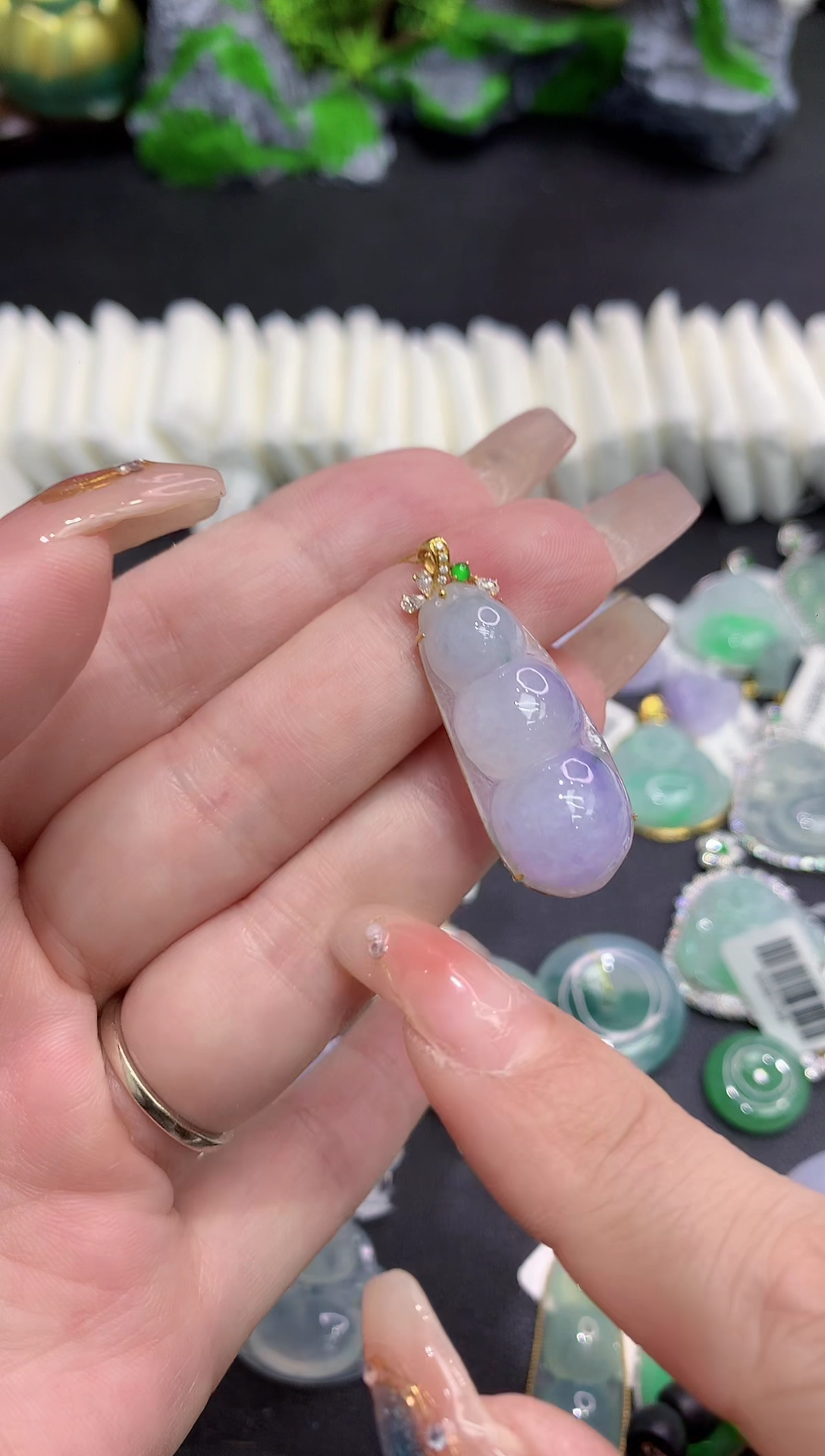 翡翠18K金镶嵌吊坠(不含链)111