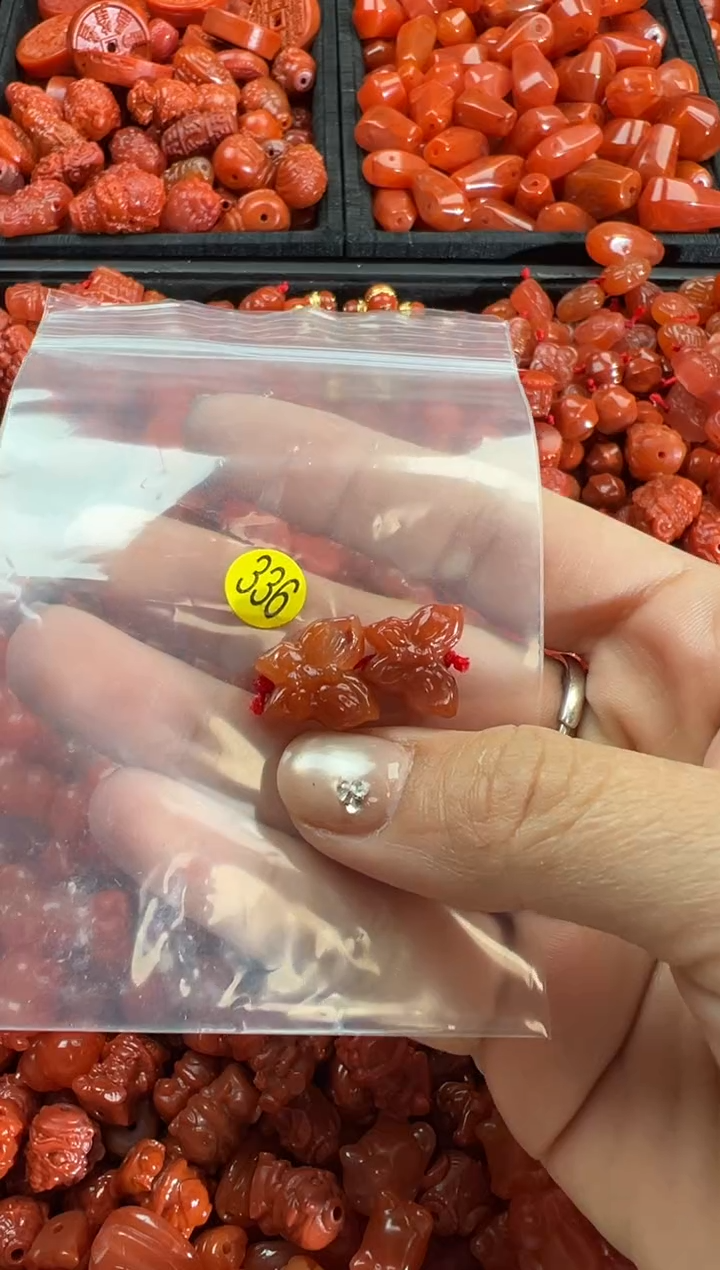 【闪购商品】南红玛瑙颈饰未镶嵌2