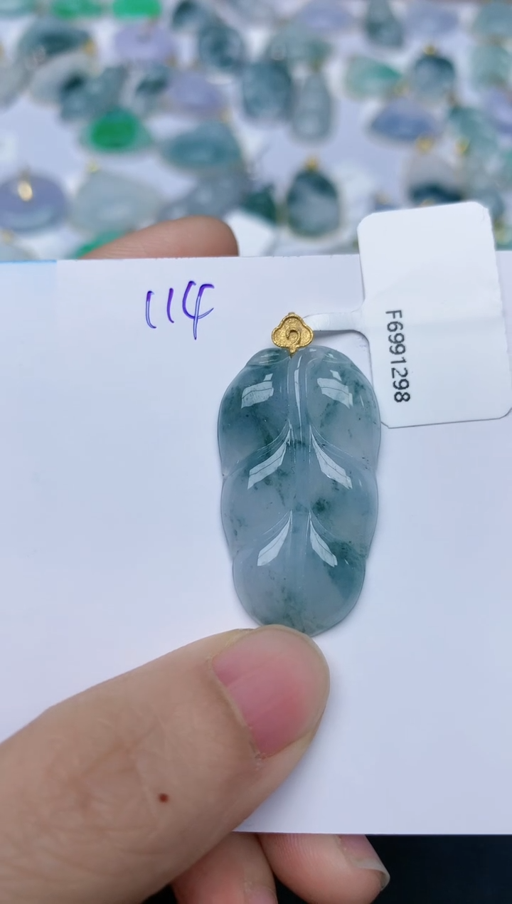 【闪购商品】翡翠颈饰18K金镶嵌天然翡翠A货    