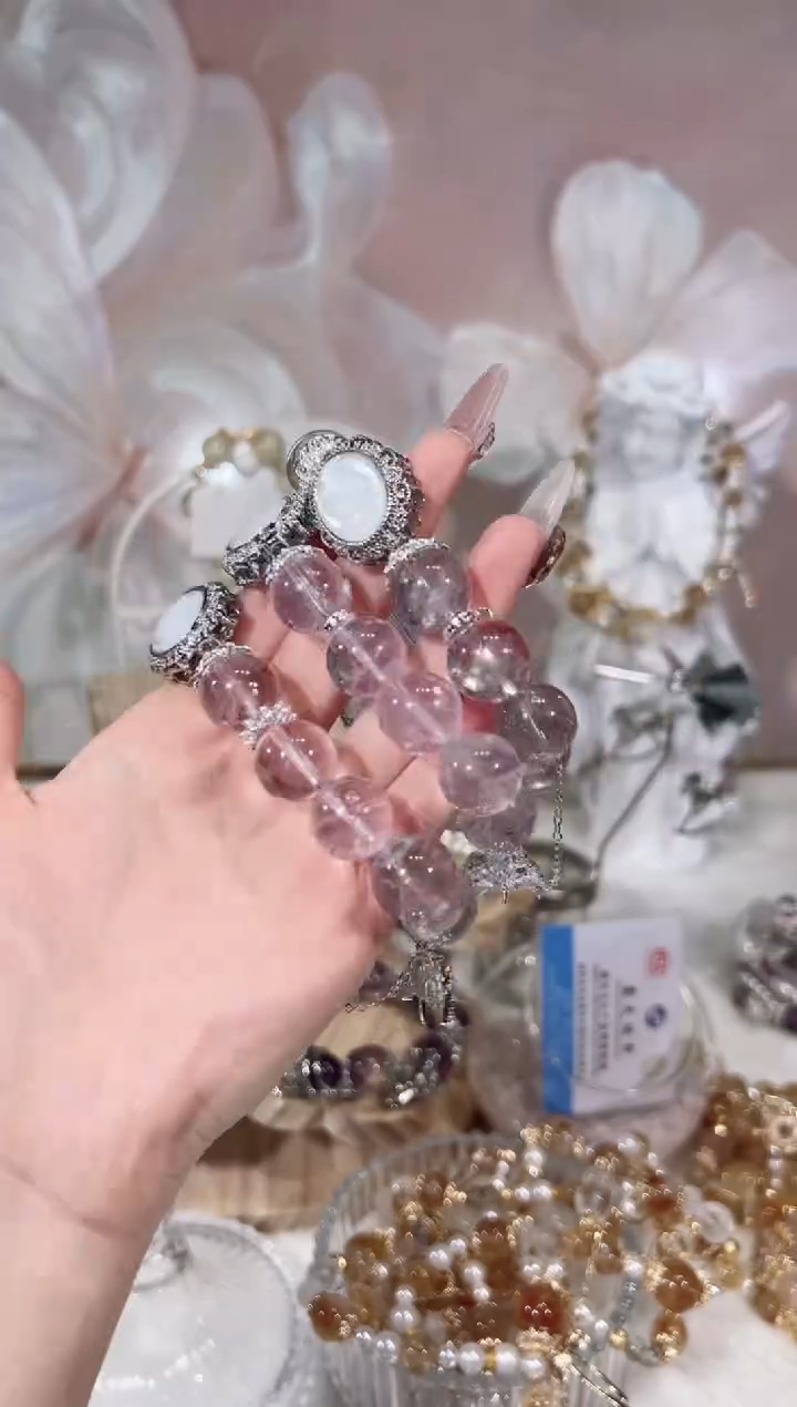 【闪购商品】水晶手链未镶嵌天然水晶多样性发货发其一